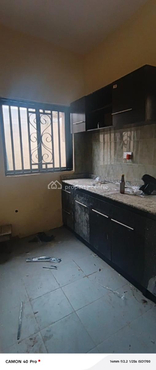 3 Bedroom Flat, Downstairs, Off New Road Bus Stop, Lekki, Lagos, Flat / Apartment for Rent
