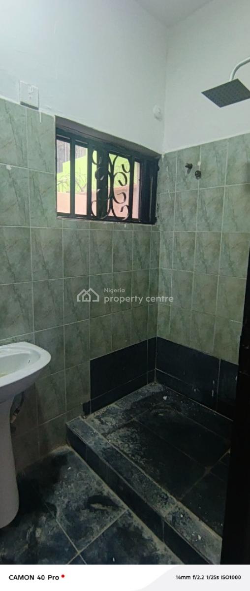 3 Bedroom Flat, Downstairs, Off New Road Bus Stop, Lekki, Lagos, Flat / Apartment for Rent
