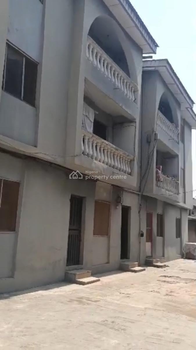 12flats on 2plots@ Okunola Egbeda,lagos,on 2 Buildings in Compound, Egbeda Okunola,lagos, Egbeda, Alimosho, Lagos, Block of Flats for Sale