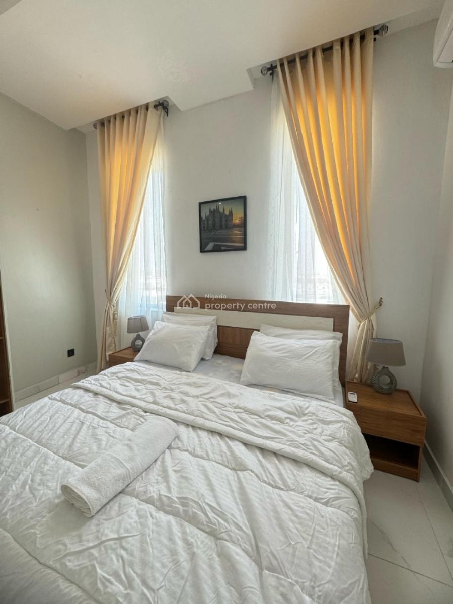 Nicely Furnished 3 Bedroom Apartment, Lekki Phase 1, Lekki, Lagos, Flat / Apartment Short Let