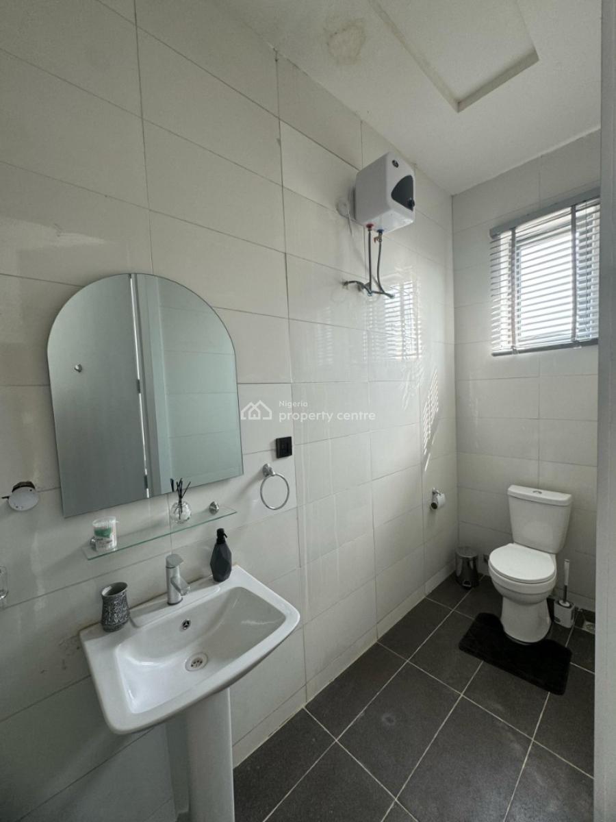 Nicely Furnished 3 Bedroom Apartment, Lekki Phase 1, Lekki, Lagos, Flat / Apartment Short Let