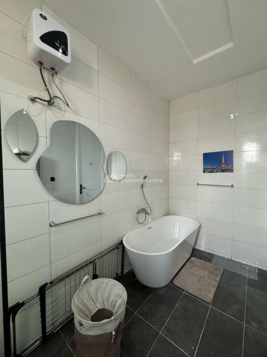 Nicely Furnished 3 Bedroom Apartment, Lekki Phase 1, Lekki, Lagos, Flat / Apartment Short Let