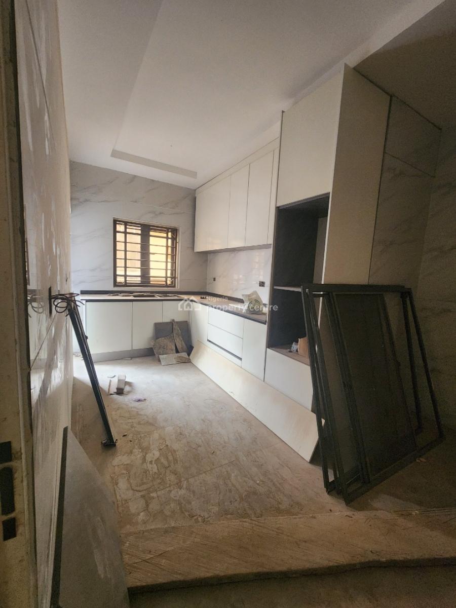 Fantastic 3 Bedroom Apartment in a Fine Location, Behind Vio, Mabushi, Abuja, Flat / Apartment for Sale