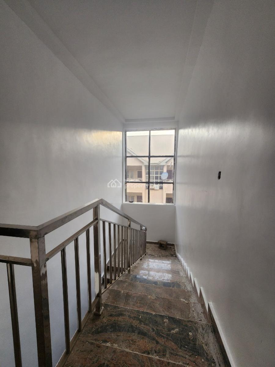 Fantastic 3 Bedroom Apartment in a Fine Location, Behind Vio, Mabushi, Abuja, Flat / Apartment for Sale