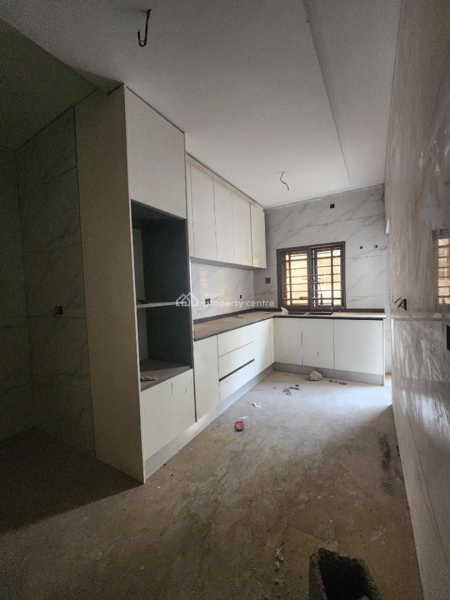 Fantastic 3 Bedroom Apartment in a Fine Location, Behind Vio, Mabushi, Abuja, Flat / Apartment for Sale