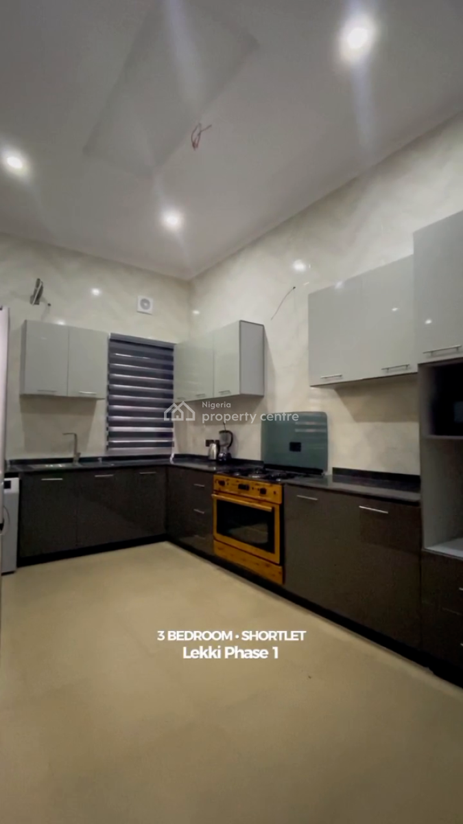 Nicely Furnished 3 Bedroom Apartment, Lekki Phase 1, Lekki, Lagos, Flat / Apartment Short Let