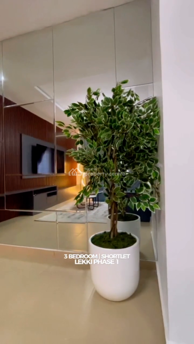 Nicely Furnished 3 Bedroom Apartment, Lekki Phase 1, Lekki, Lagos, Flat / Apartment Short Let