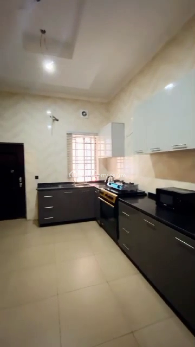 Nicely Furnished 3 Bedroom Apartment, Lekki Phase 1, Lekki, Lagos, Flat / Apartment Short Let