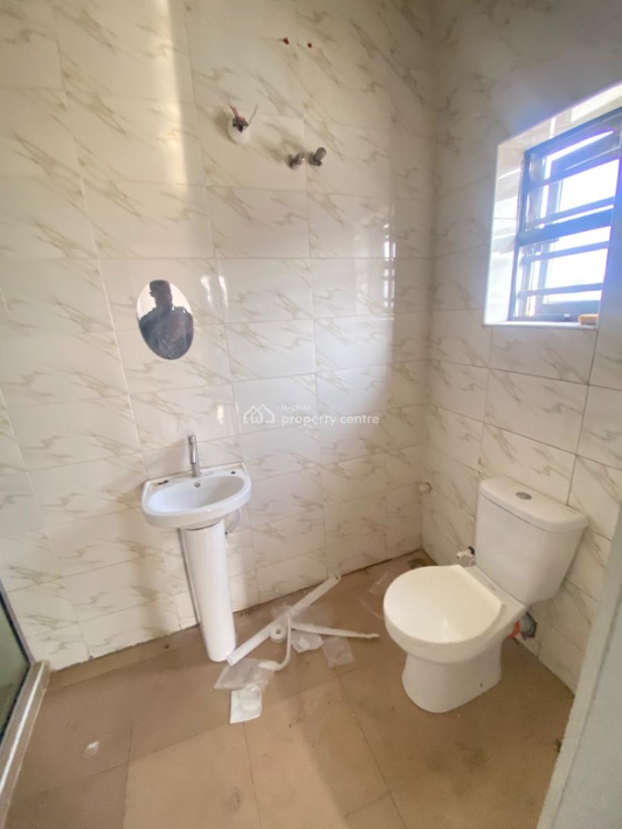 Spacious 3 Bedroom Serviced Apartment with Bq, Swimming Pool and Gym, Lekki Conservation Road, Lekki, Lagos, Flat / Apartment for Rent
