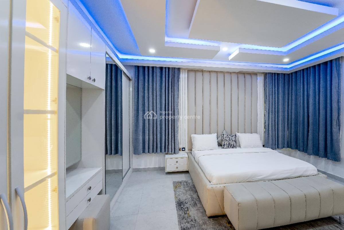 Nicely Furnished 5 Bedroom Apartment, Lekki Phase 1, Lekki, Lagos, Flat / Apartment Short Let