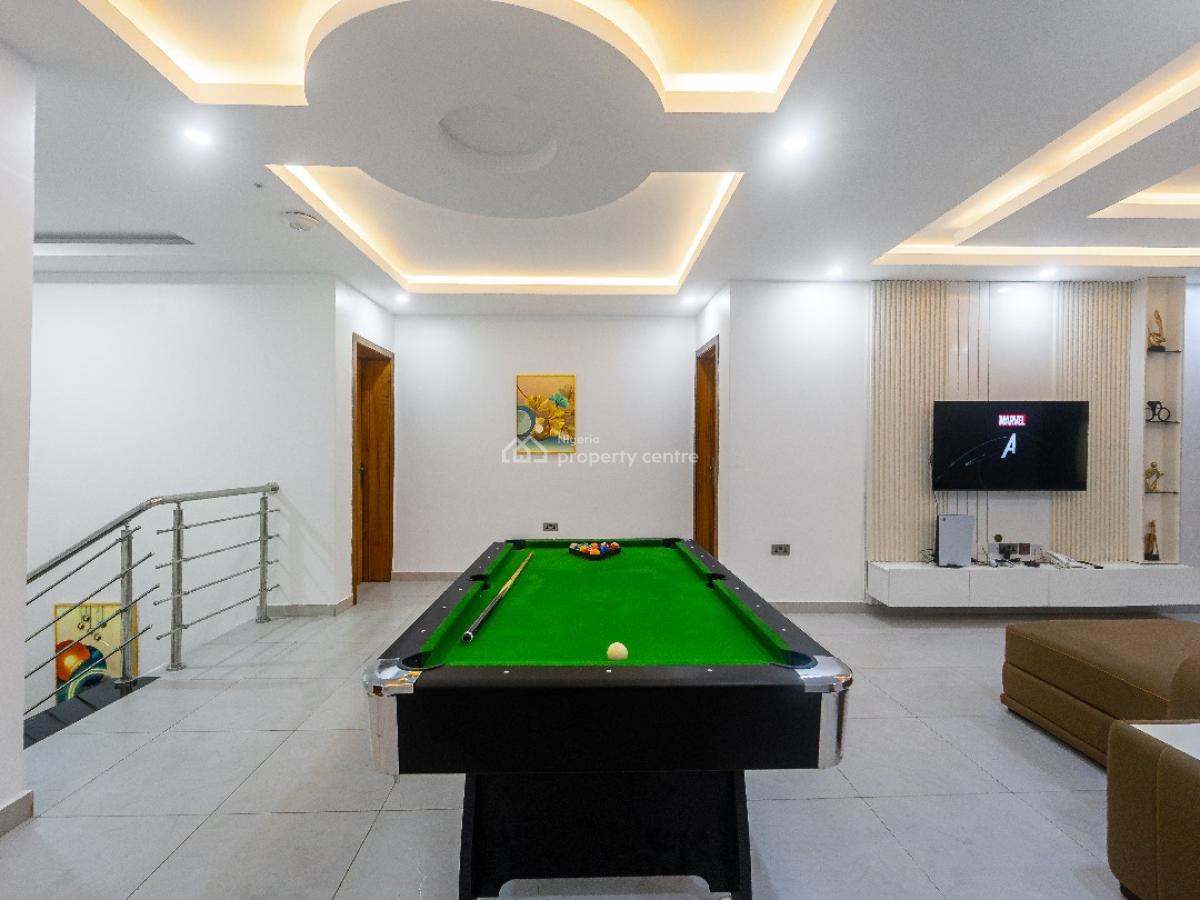 Nicely Furnished 5 Bedroom Apartment, Lekki Phase 1, Lekki, Lagos, Flat / Apartment Short Let