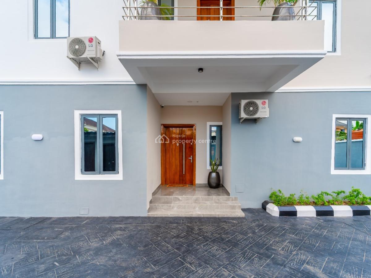 Nicely Furnished 5 Bedroom Apartment, Lekki Phase 1, Lekki, Lagos, Flat / Apartment Short Let