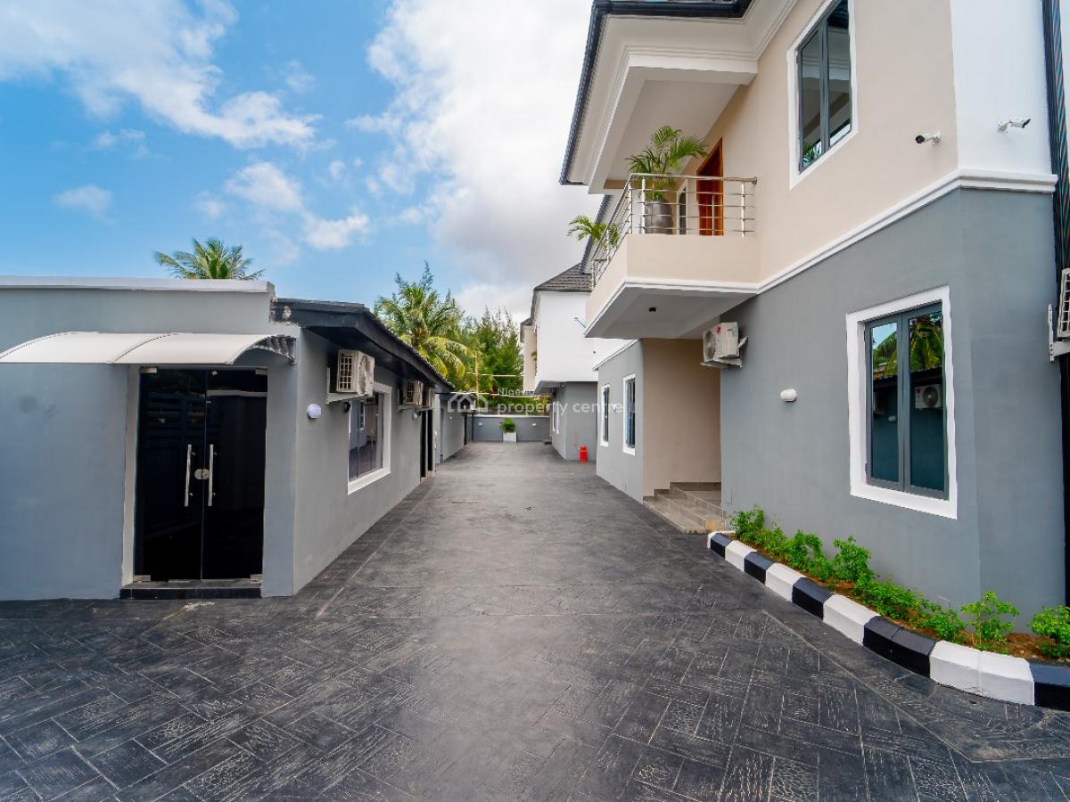 Nicely Furnished 5 Bedroom Apartment, Lekki Phase 1, Lekki, Lagos, Flat / Apartment Short Let