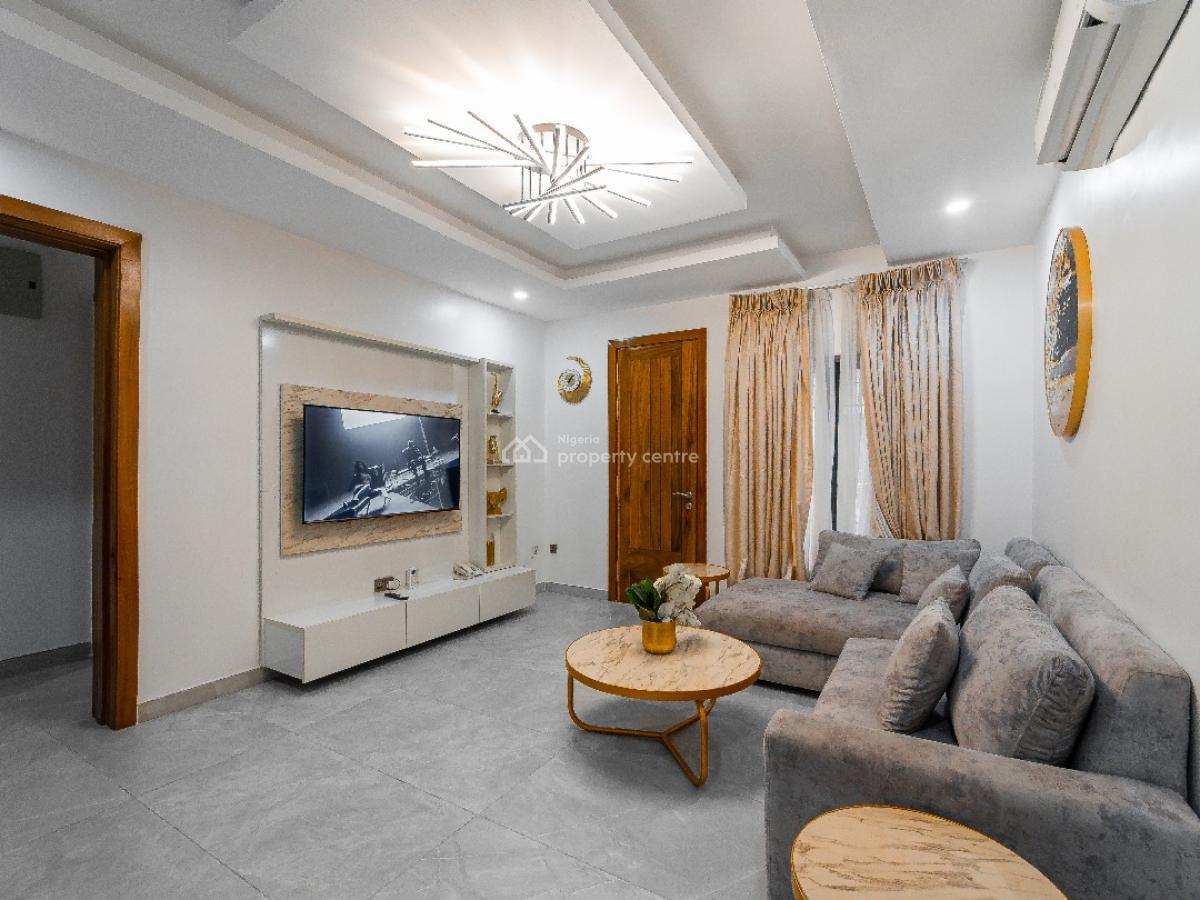Nicely Furnished 5 Bedroom Apartment, Lekki Phase 1, Lekki, Lagos, Flat / Apartment Short Let