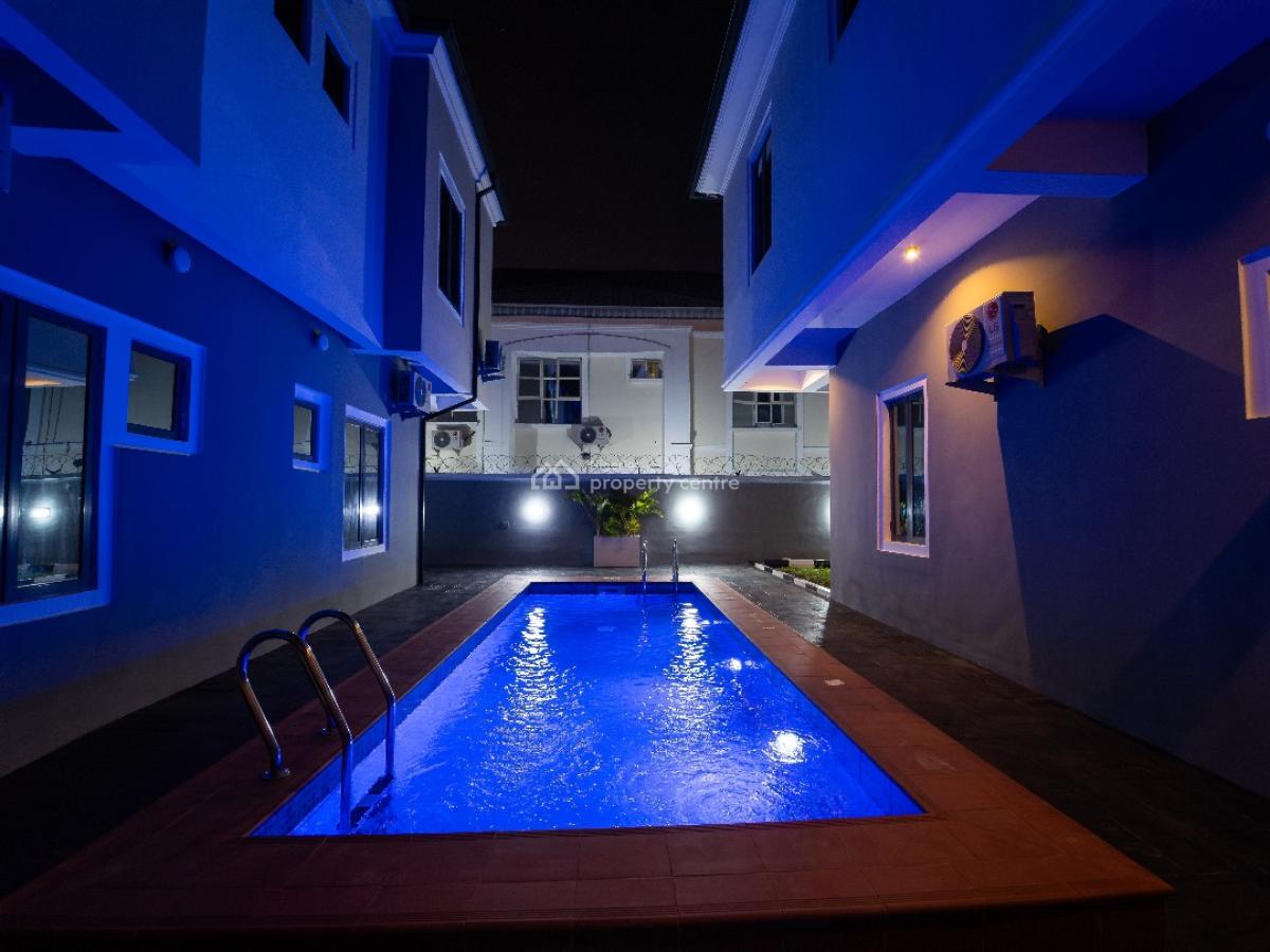Nicely Furnished 5 Bedroom Apartment, Lekki Phase 1, Lekki, Lagos, Flat / Apartment Short Let