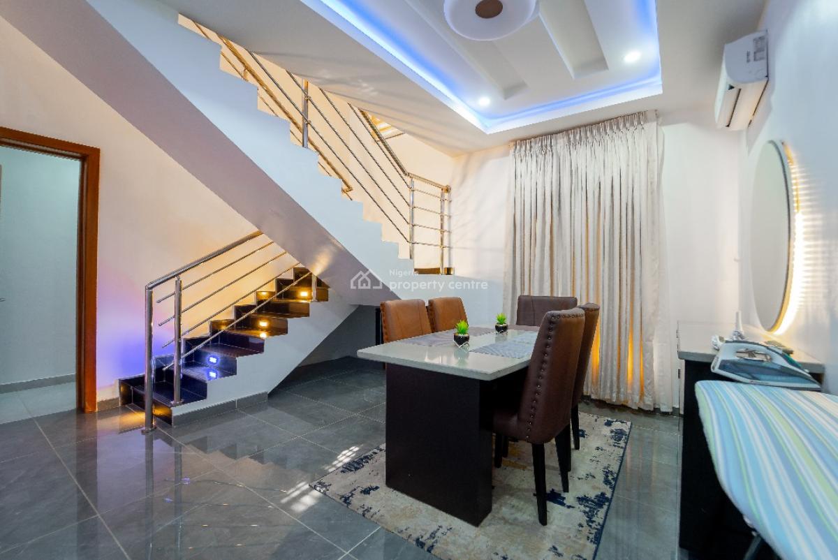 Nicely Furnished 5 Bedroom Apartment, Lekki Phase 1, Lekki, Lagos, Flat / Apartment Short Let