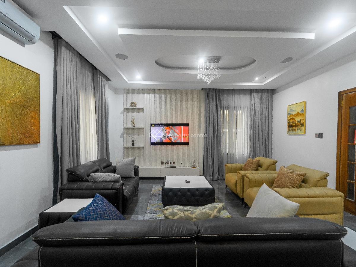 Nicely Furnished 5 Bedroom Apartment, Lekki Phase 1, Lekki, Lagos, Flat / Apartment Short Let