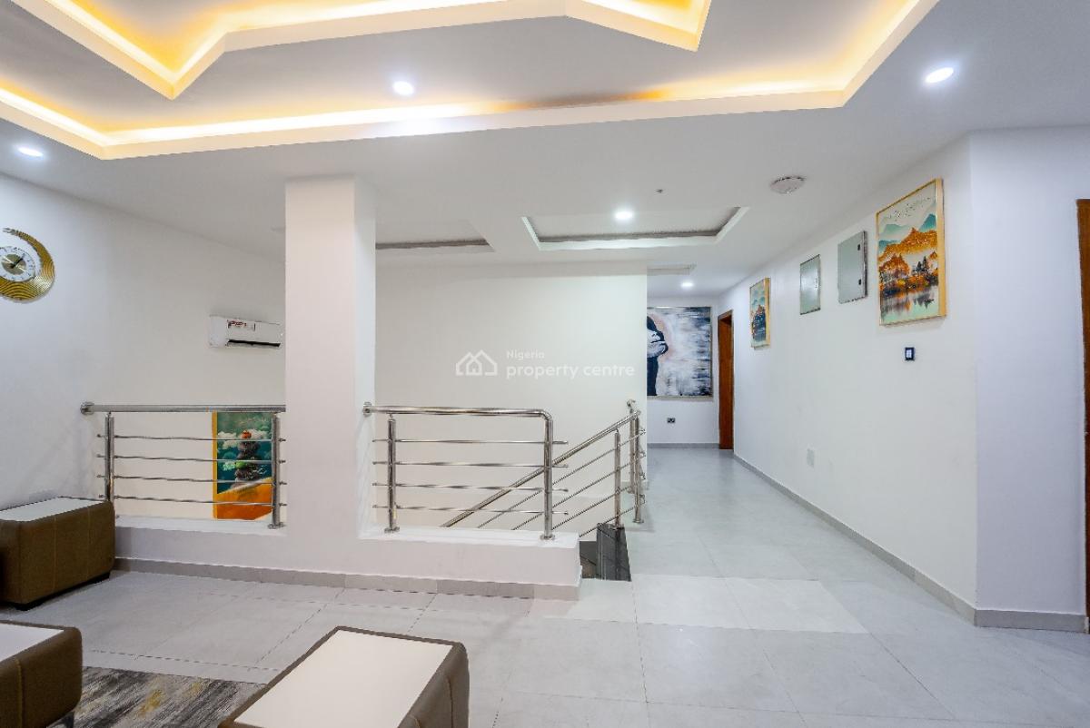 Nicely Furnished 5 Bedroom Apartment, Lekki Phase 1, Lekki, Lagos, Flat / Apartment Short Let