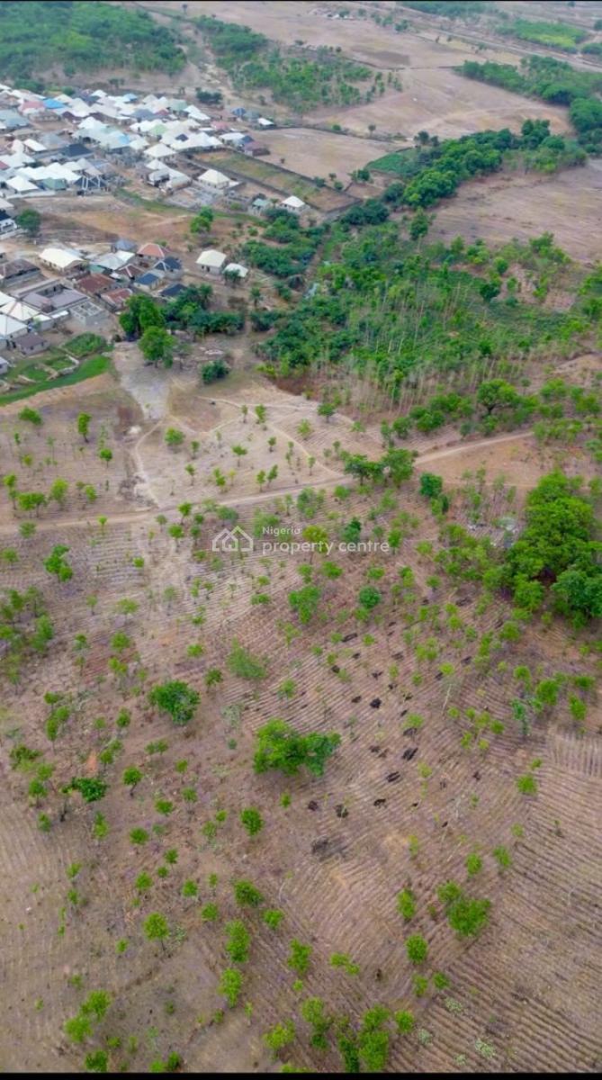 8 Hectare of Flat Land in Kagini Opposite Kubwa Railway Station, Kagini/kubwa Express Way, Kagini, Abuja, Mixed-use Land for Sale