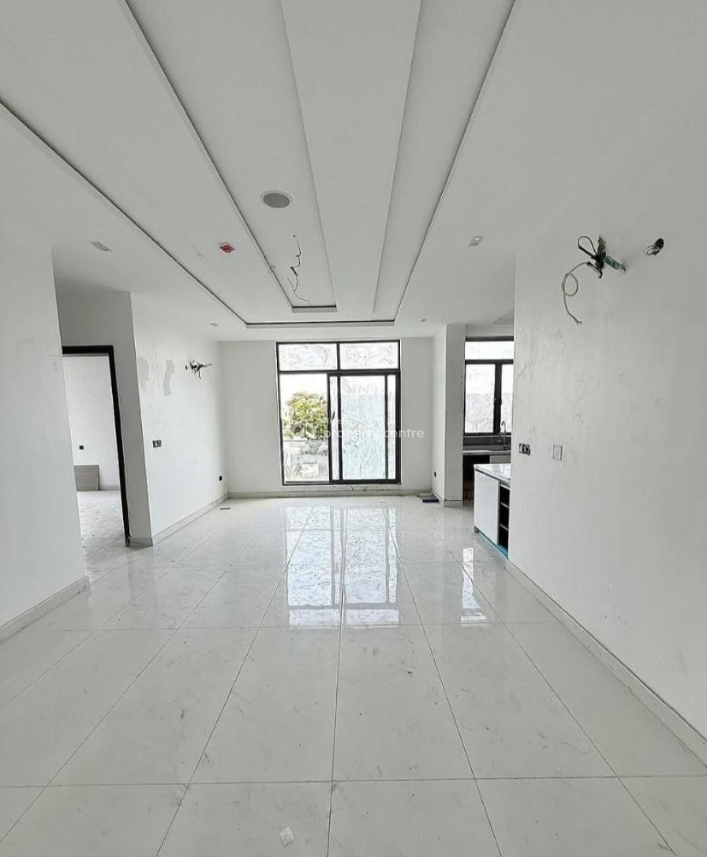 24/7 Power Supply Serviced 2 Bedroom En-suite Flat. It Will Come with, Lekki Phase 1, Lekki, Lagos, Flat / Apartment for Rent