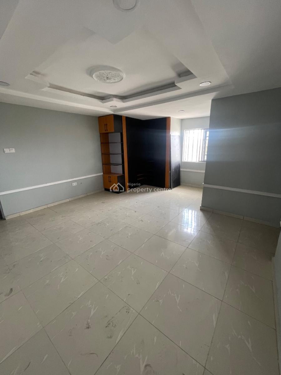 Spacious 4 Bedroom Penthouse with 2 Terraces, Mobil Road, Ilaje, Ajah, Lagos, Flat / Apartment for Rent