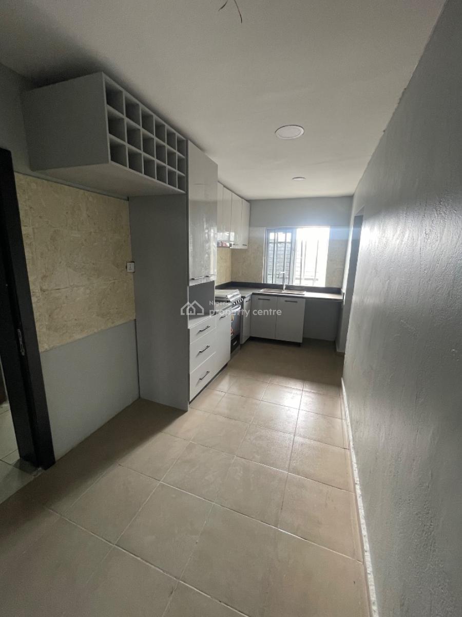 Spacious 4 Bedroom Penthouse with 2 Terraces, Mobil Road, Ilaje, Ajah, Lagos, Flat / Apartment for Rent