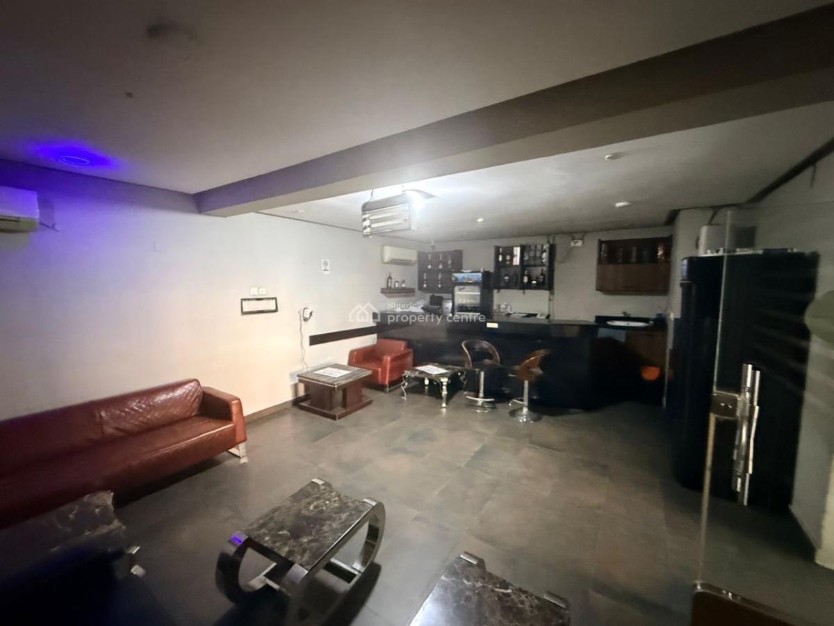 Commercial Property 15rooms Functional Hotel on Semi Detached House, Lekki Phase 1, Lekki, Lagos, Hotel / Guest House for Rent