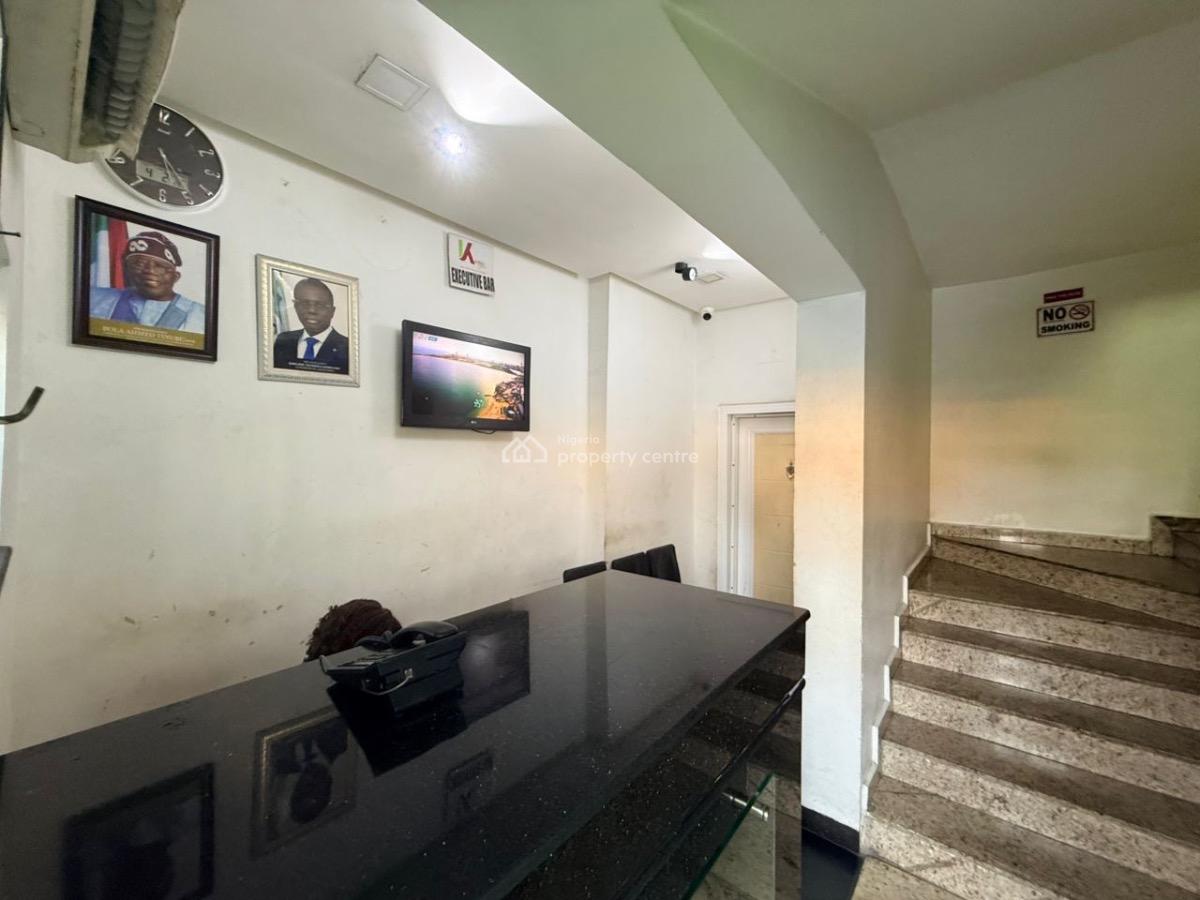 Commercial Property 15rooms Functional Hotel on Semi Detached House, Lekki Phase 1, Lekki, Lagos, Hotel / Guest House for Rent