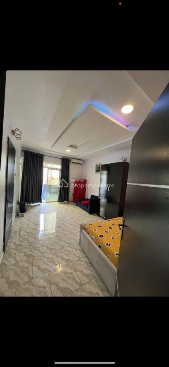 Master  Bedroom with Balcony, Pinnock Beach Road, Osapa, Lekki, Lagos, Self Contain (single Rooms) for Rent