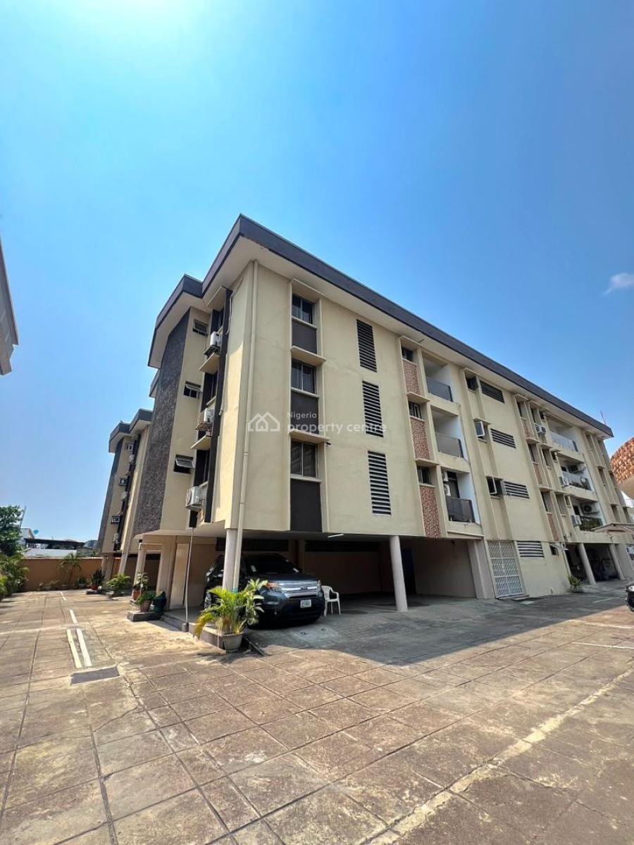 Spacious 4-bedroom Apartment with Boys Quarters, Victoria Island (vi), Lagos, House for Rent