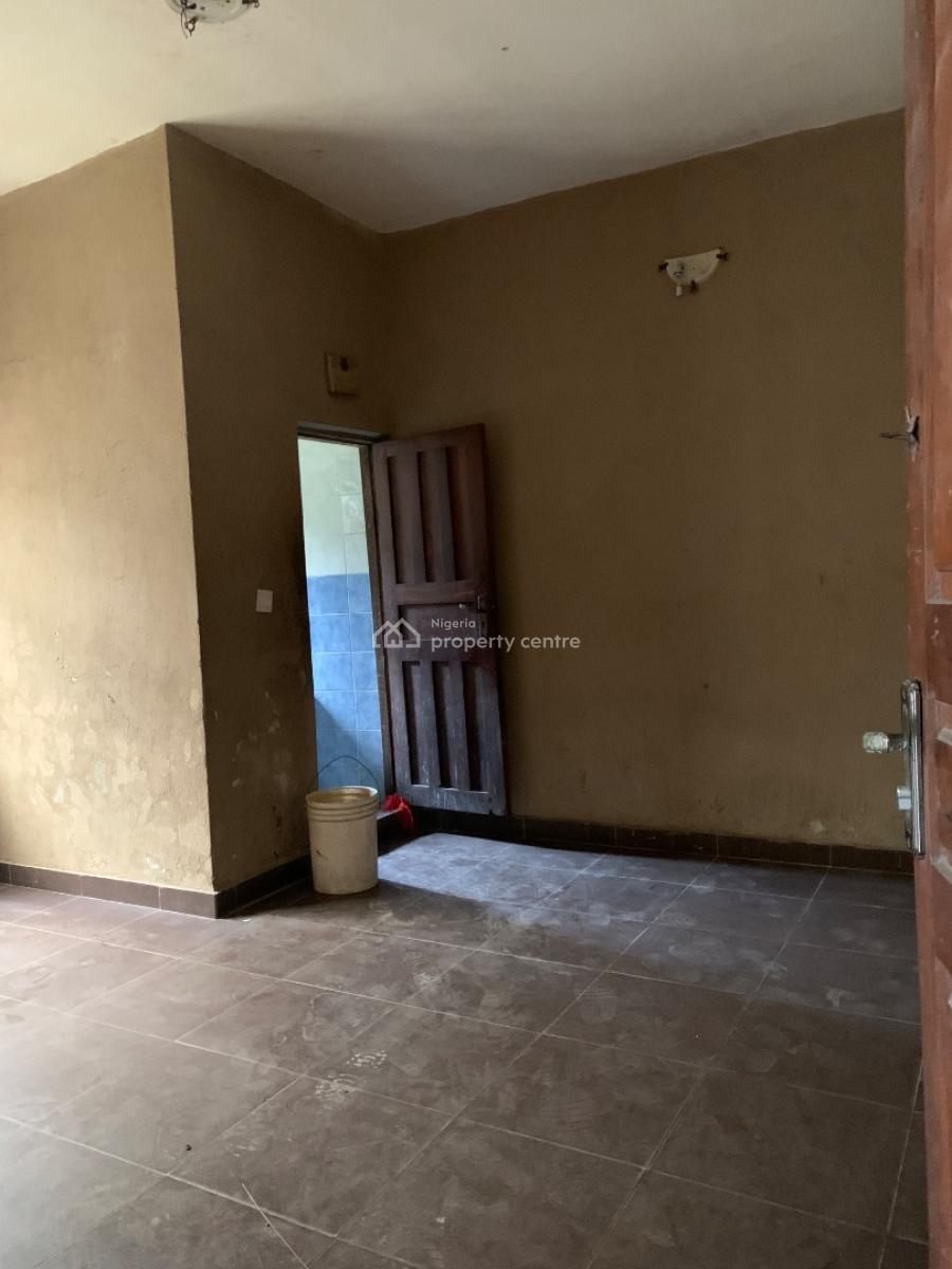 Very Spacious Room and Parlor in Self Secure Environment, Lafiaji Off Orchid Road By Eleganza Bus Stop Lekki Lagos, Lekki Phase 2, Lekki, Lagos, Mini Flat (room and Parlour) for Rent