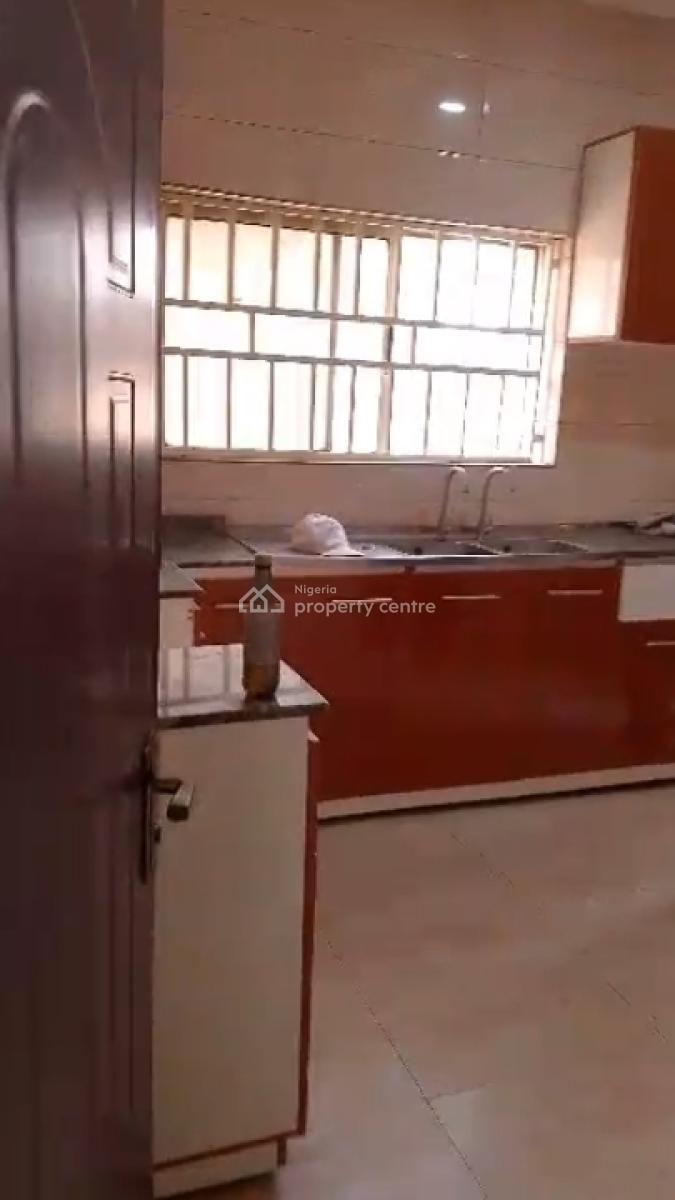 3 Bedroom Flat, First Avenue, Gwarinpa, Abuja, Flat / Apartment for Rent