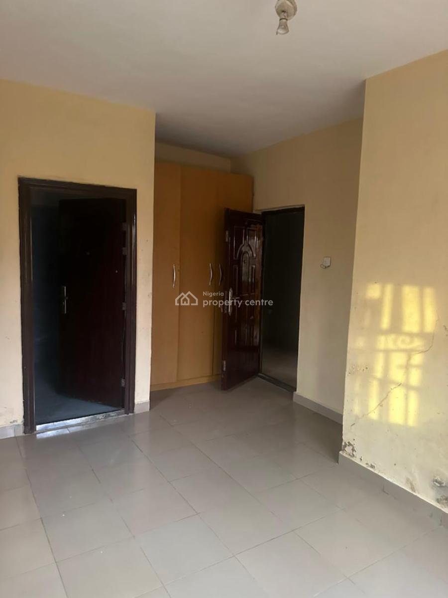 Executive Standard 3bedroom Apartment, Akowonjo, Alimosho, Lagos, Flat / Apartment for Rent