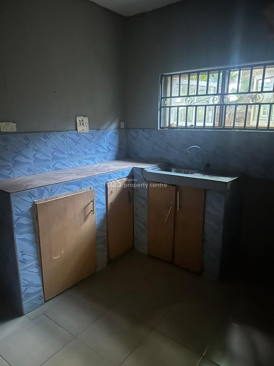 Executive Standard 3bedroom Apartment, Akowonjo, Alimosho, Lagos, Flat / Apartment for Rent