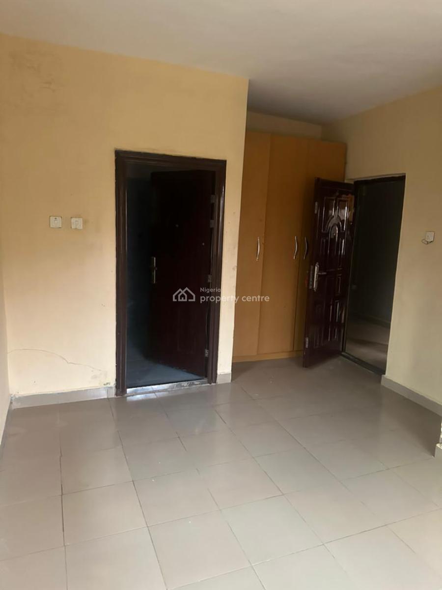 Executive Standard 3bedroom Apartment, Akowonjo, Alimosho, Lagos, Flat / Apartment for Rent