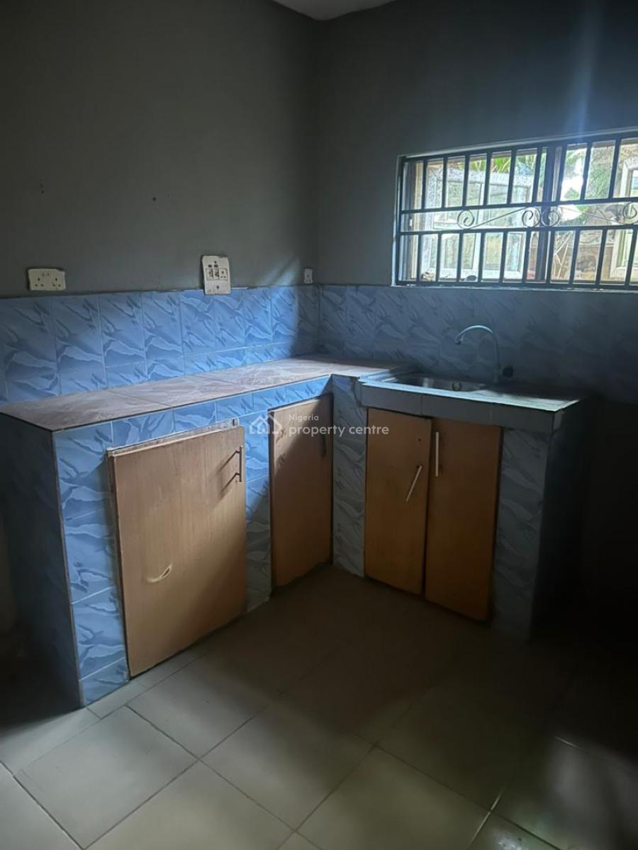 Executive Standard 3bedroom Apartment, Akowonjo, Alimosho, Lagos, Flat / Apartment for Rent
