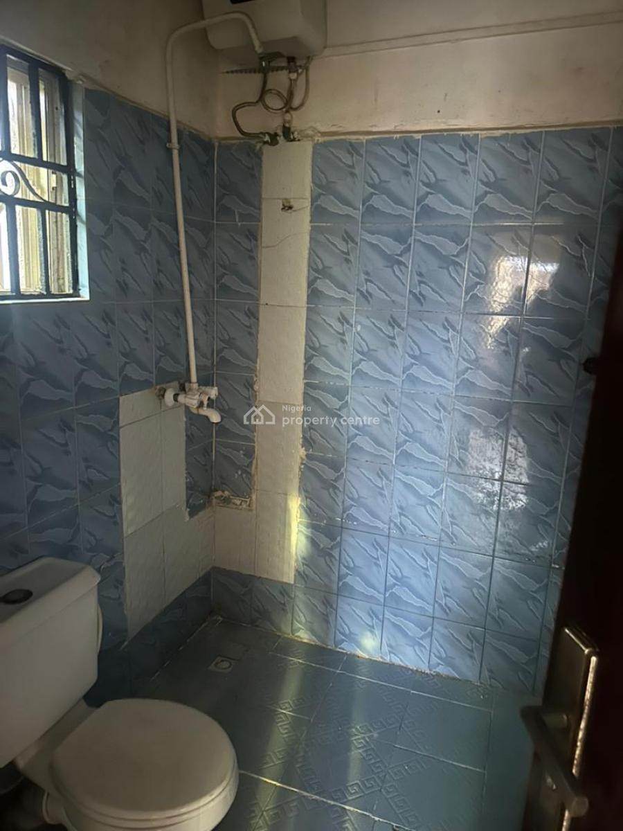 Executive Standard 3bedroom Apartment, Akowonjo, Alimosho, Lagos, Flat / Apartment for Rent