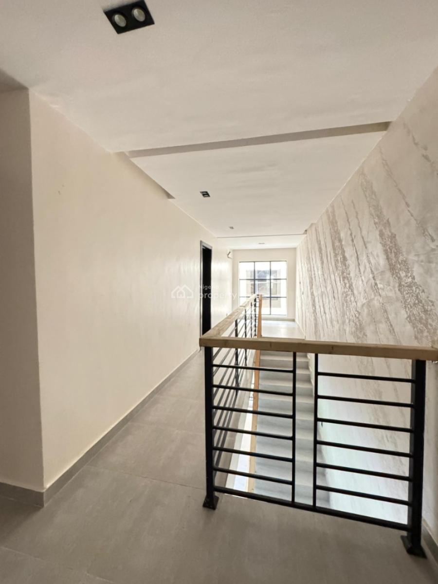 4 Bedroom Terrace Duplex with Boys Quarters, Obanikoro, Shomolu, Lagos, Terraced Duplex for Sale