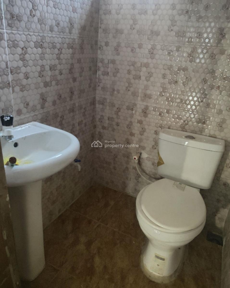 Spacious 3-bedroom Upstairs Flat in a Secure Estate, Ikorodu, Lagos, Flat / Apartment for Rent