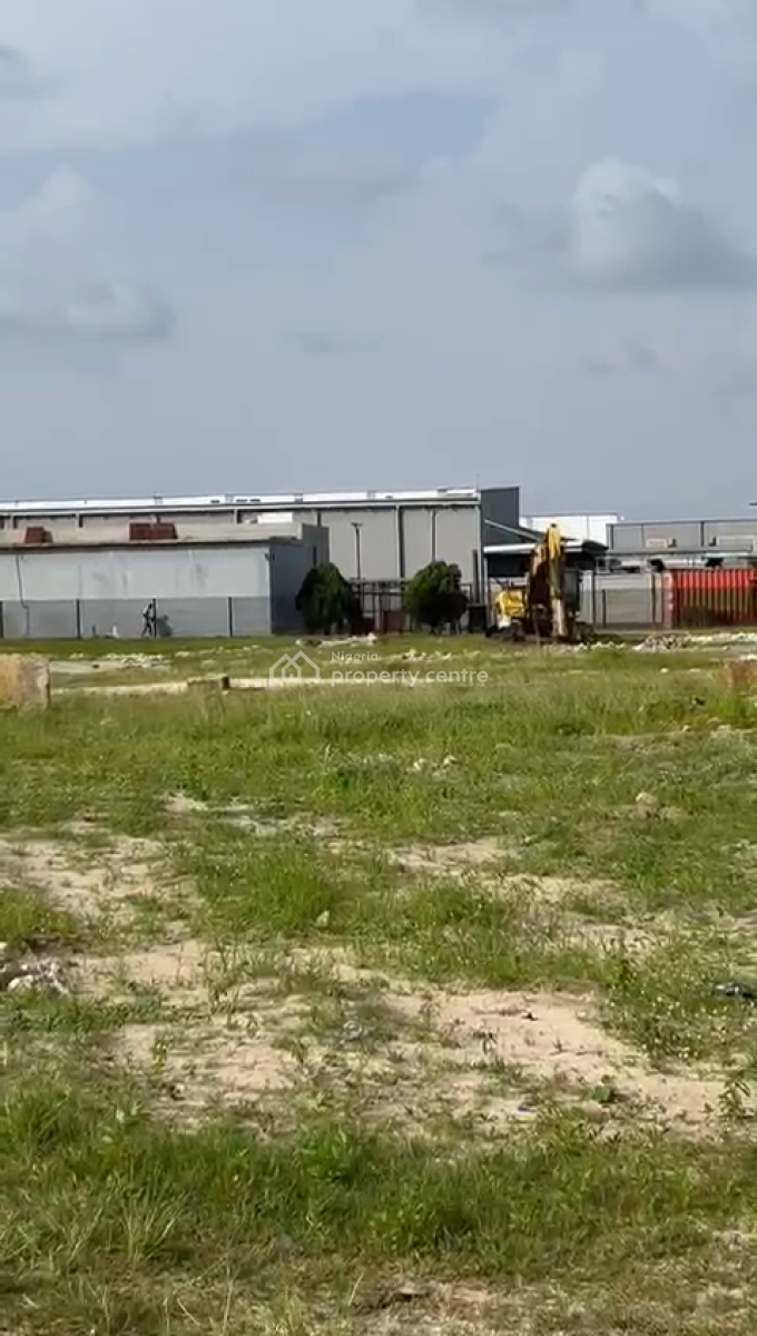 Plots of Land on a Dry Land, Monastery Road,, Sangotedo, Ajah, Lagos, Mixed-use Land for Sale