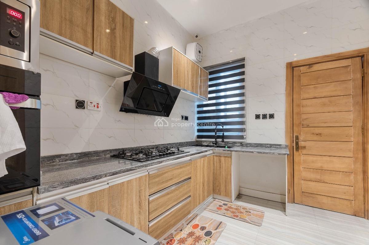 Exquisite 3 Bedroom Fully Detached Duplex with Exclusive Features, 3 Bedroom Apartment in Lekki, Bankole Street, Ologolo Lekki, Ologolo, Lekki, Lagos, Flat / Apartment Short Let