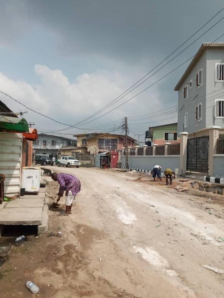 Vacant Well Renovated 4bedroom Terrace Duplex + Bq, Off Bode Thomas, Bode Thomas, Surulere, Lagos, Terraced Duplex for Sale
