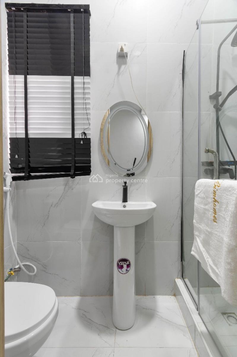 Luxury 2 Bedroom Fully Detached Duplex with Modern Features Available, 2 Bedroom Apartment in Lekki, Ologolo., Ologolo, Lekki, Lagos, Flat / Apartment Short Let