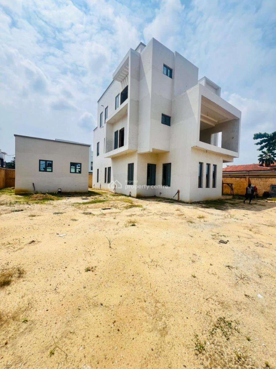 6 Bedroom Mansion ,on 1200sqm Land Size 2 Units of 1 Bed Chalet, Ikeja Gra, Ikeja, Lagos, Detached Duplex for Sale