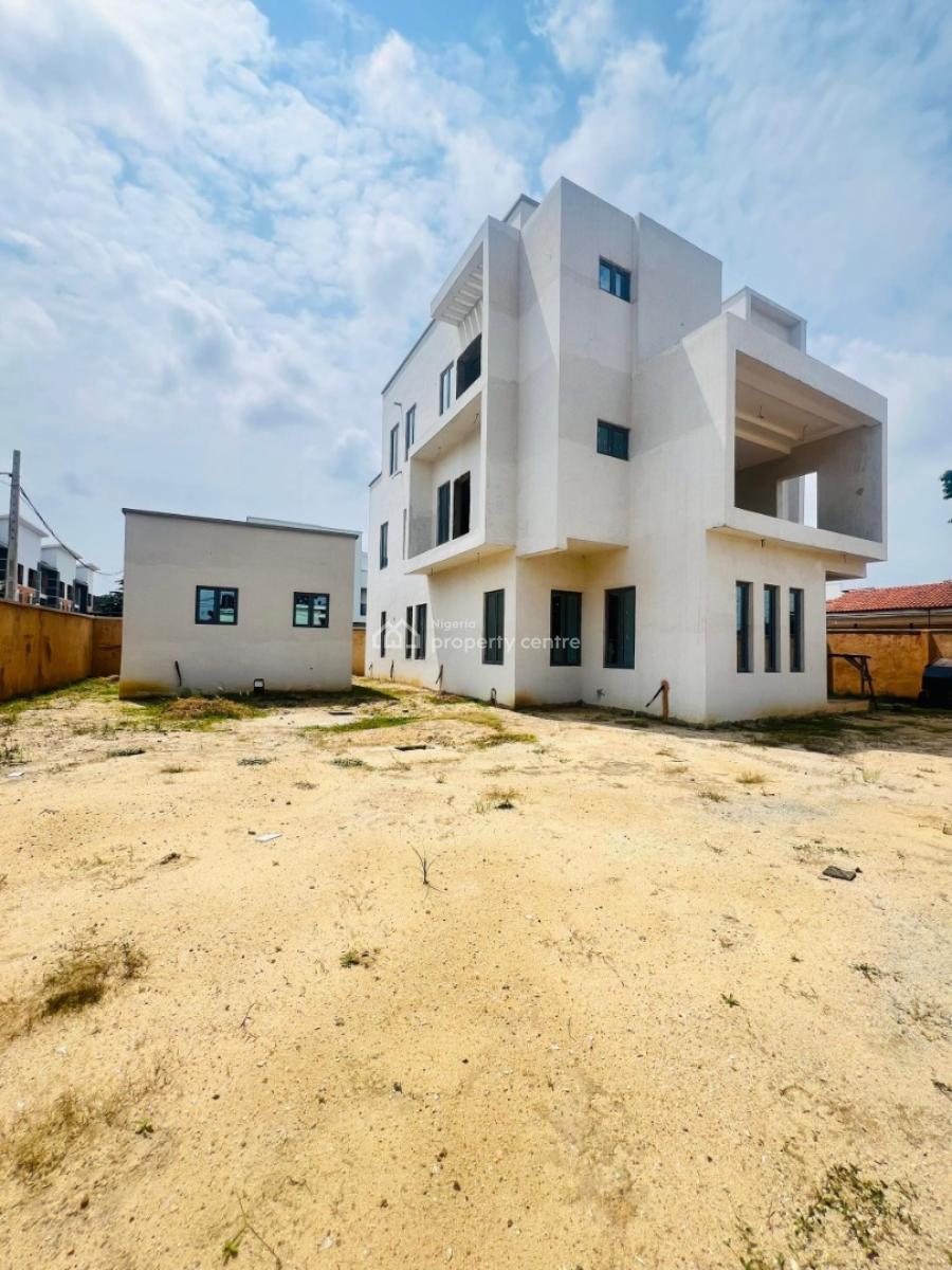 6 Bedroom Mansion ,on 1200sqm Land Size 2 Units of 1 Bed Chalet, Ikeja Gra, Ikeja, Lagos, Detached Duplex for Sale