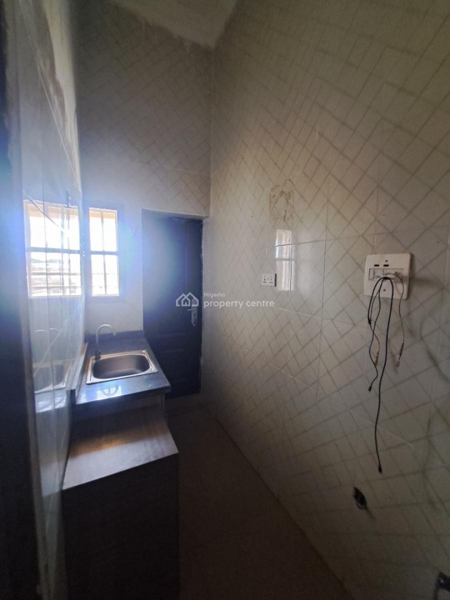 Spacious Self Contain Apartment, Life Camp, Life Camp, Abuja, Flat / Apartment for Rent