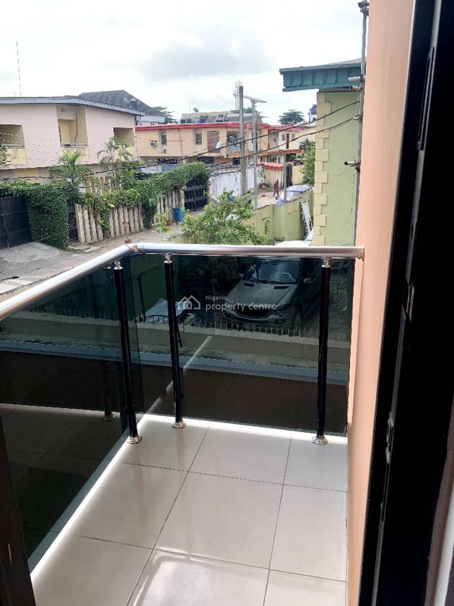 Nicely Furnished 3 Bedroom Apartment, Ikeja, Lagos, Flat / Apartment Short Let
