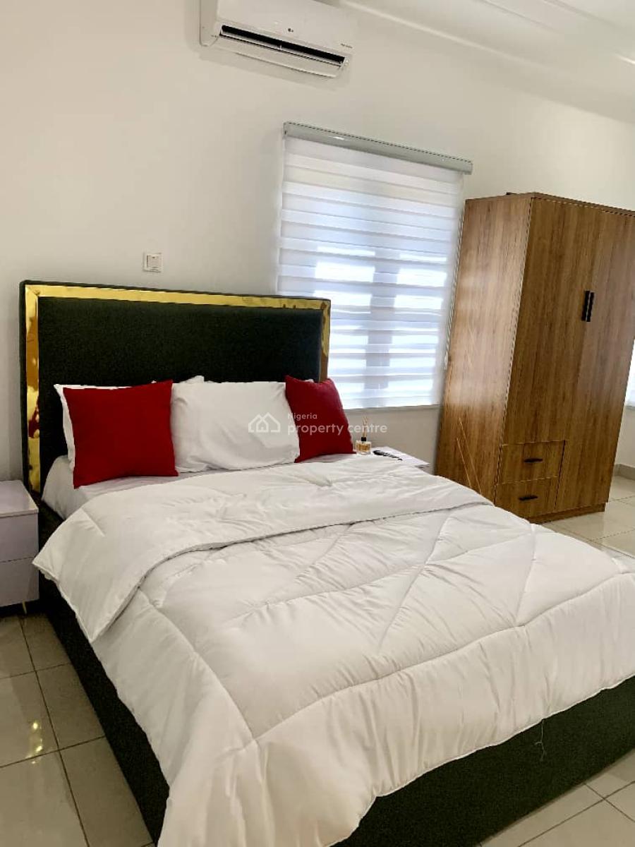 Nicely Furnished 3 Bedroom Apartment, Ikeja, Lagos, Flat / Apartment Short Let