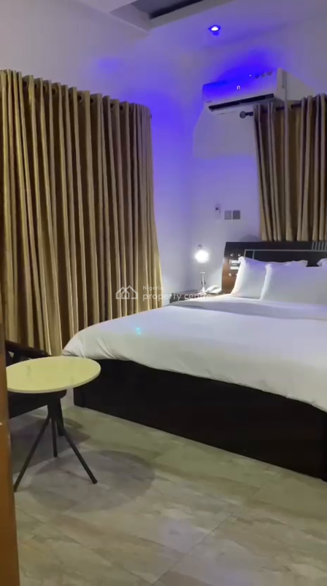 Nicely Furnished Studio Apartment, Gra Phase 2, Magodo, Lagos, Flat / Apartment Short Let