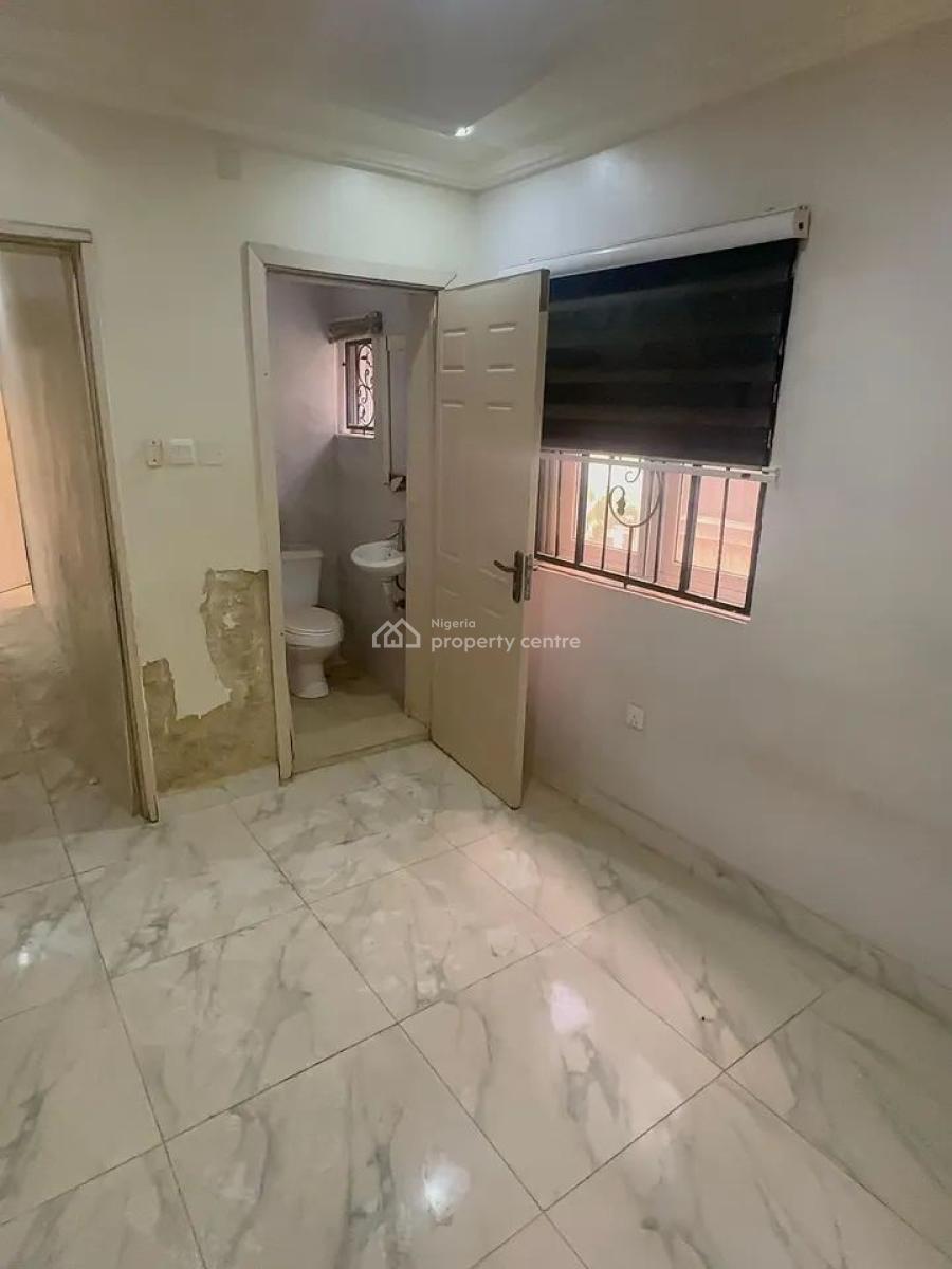 Spacious Two Bedroom Flat, Asokoro District, Abuja, Flat / Apartment for Rent